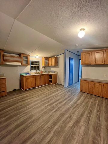 2525 Oyster Creek Bend, Oyster Creek, TX 77541