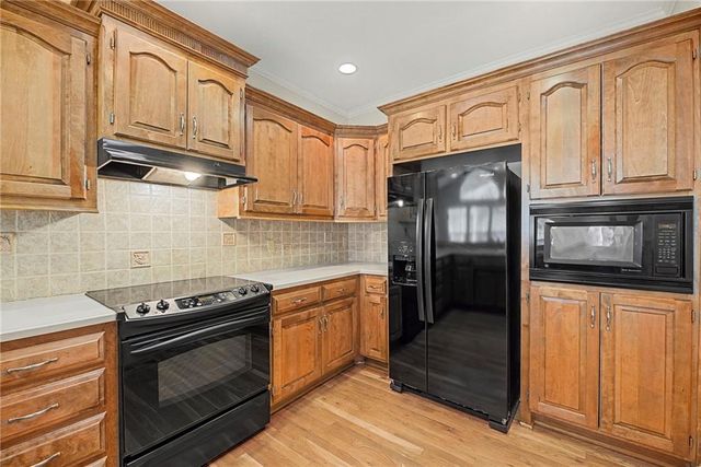 5418 W 145th Street, Leawood, KS 66224