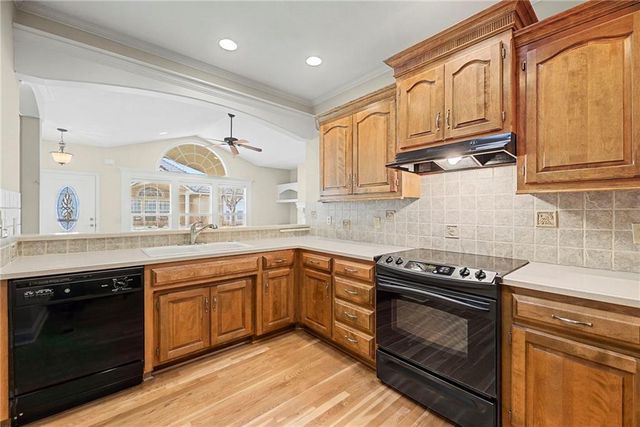 5418 W 145th Street, Leawood, KS 66224