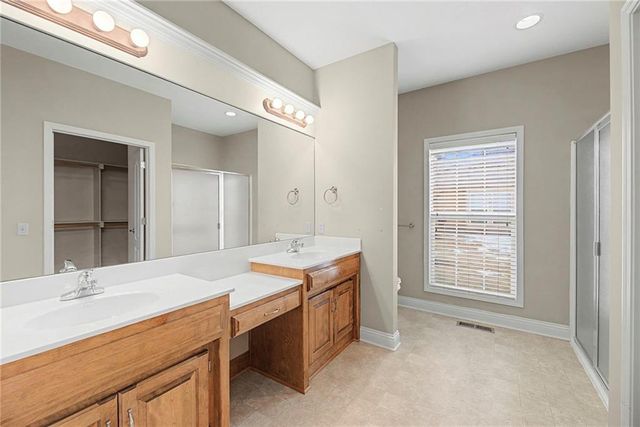 5418 W 145th Street, Leawood, KS 66224