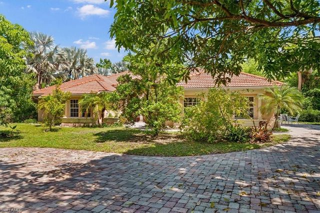 3681 11th AVE SW, Naples, FL 34117