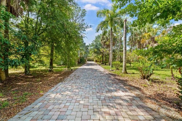 3681 11th AVE SW, Naples, FL 34117