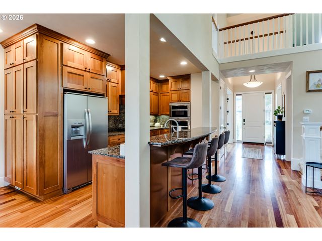 2251 COMSTOCK Ave, Eugene, OR 97408