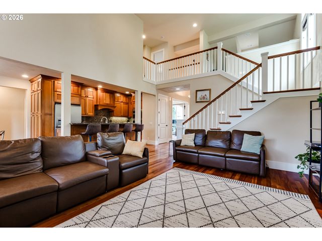 2251 COMSTOCK Ave, Eugene, OR 97408