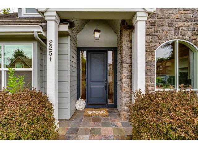 2251 COMSTOCK Ave, Eugene, OR 97408