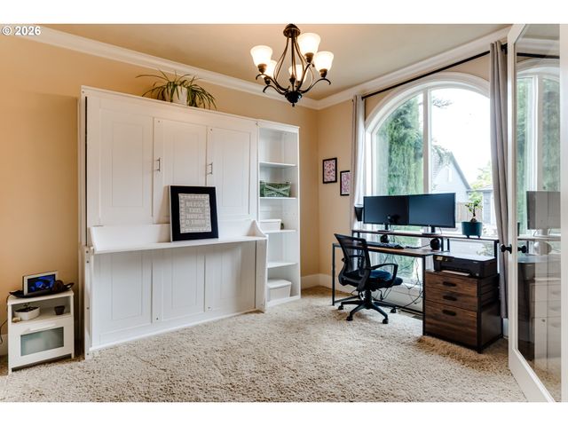 2251 COMSTOCK Ave, Eugene, OR 97408