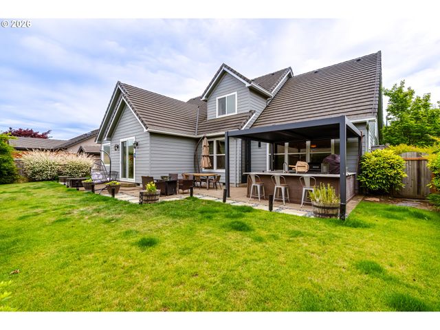 2251 COMSTOCK Ave, Eugene, OR 97408