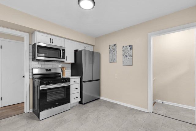 7118 W Medford AVENUE, Milwaukee, WI 53218