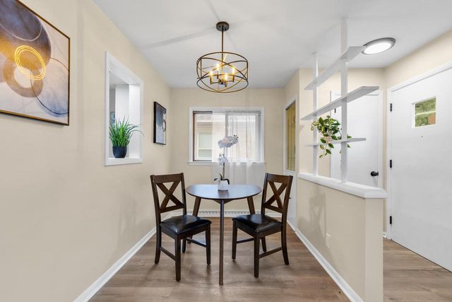 7118 W Medford AVENUE, Milwaukee, WI 53218