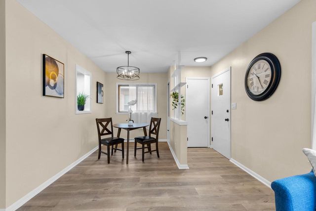 7118 W Medford AVENUE, Milwaukee, WI 53218
