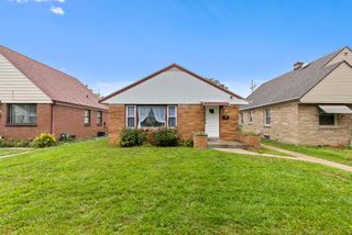 7118 W Medford AVENUE, Milwaukee, WI 53218