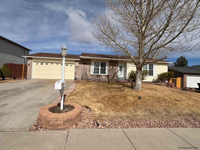 5204 LIBERTY ST, Cheyenne, WY 82001
