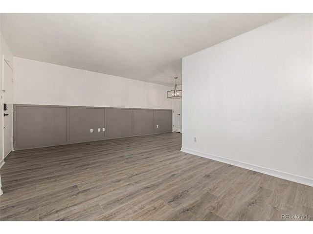 3550 S Harlan St 220, Denver, CO 80235