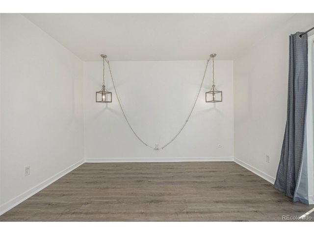 3550 S Harlan St 220, Denver, CO 80235