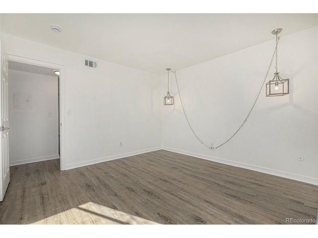 3550 S Harlan St 220, Denver, CO 80235