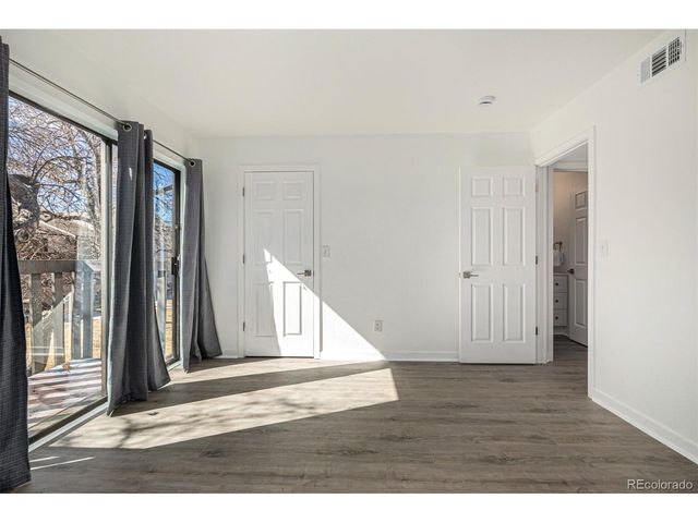 3550 S Harlan St 220, Denver, CO 80235
