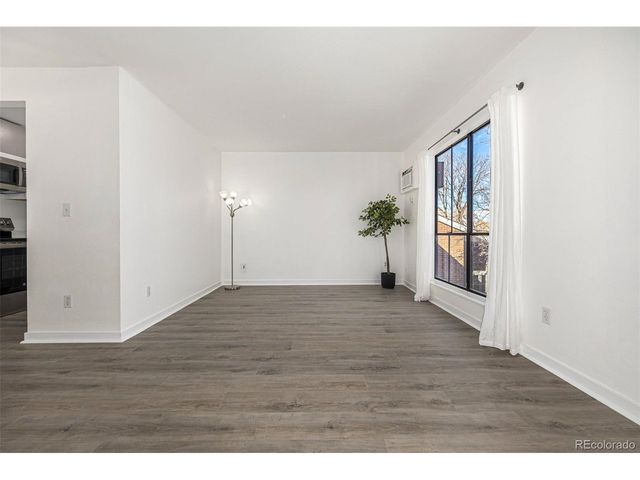 3550 S Harlan St 220, Denver, CO 80235