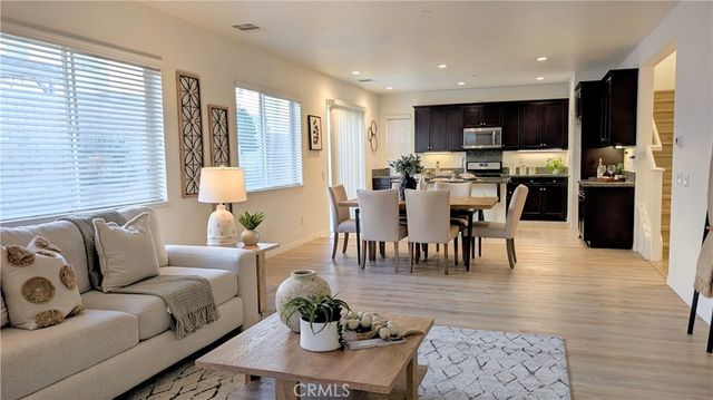 6341 Waterstone, Fontana, CA 92336