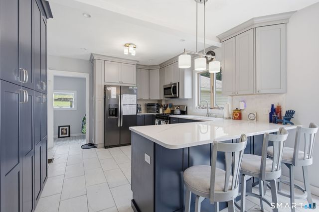 250 Bradley Avenue, Waterbury, CT 06708