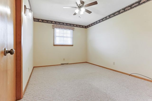 7666 Owens Drive, Newburgh, IN 47630