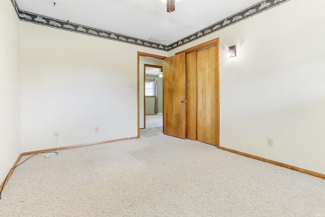 7666 Owens Drive, Newburgh, IN 47630