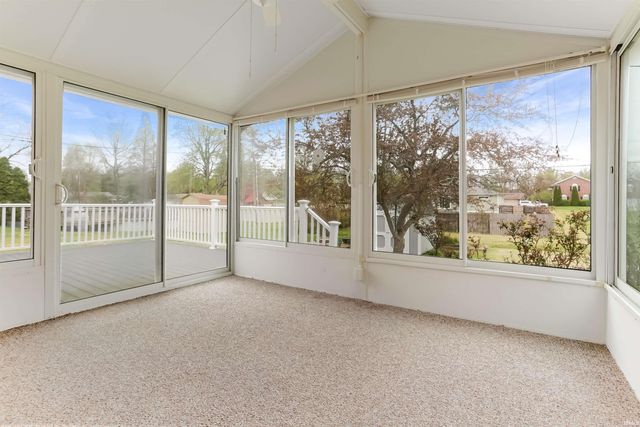 7666 Owens Drive, Newburgh, IN 47630