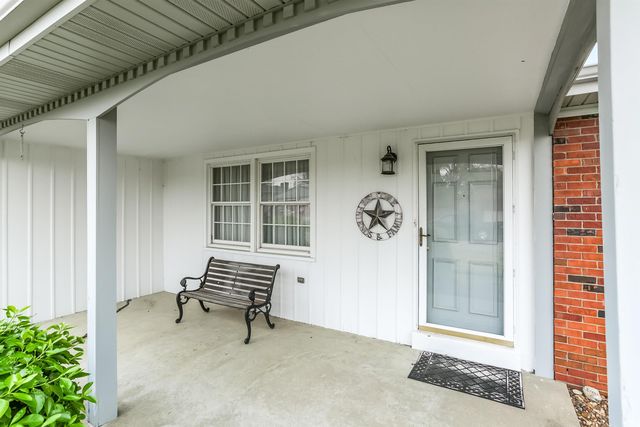 7666 Owens Drive, Newburgh, IN 47630