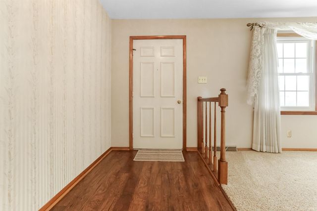 7666 Owens Drive, Newburgh, IN 47630