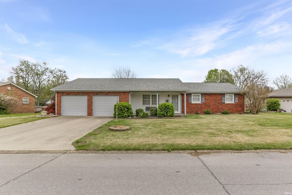 7666 Owens Drive, Newburgh, IN 47630