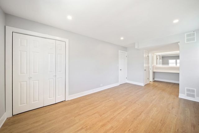 99 Essex Road, Elk Grove Village, IL 60007