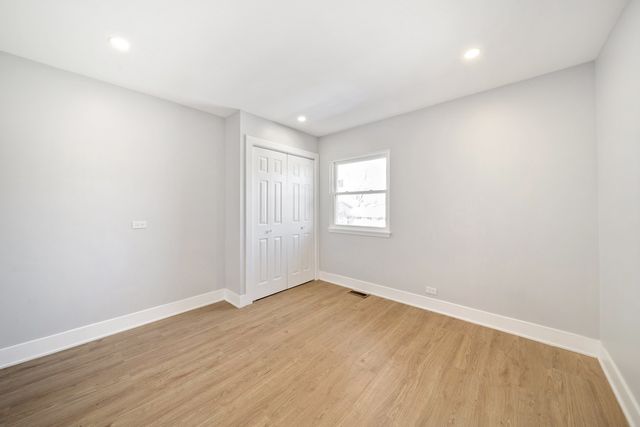 99 Essex Road, Elk Grove Village, IL 60007