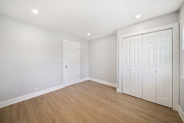 99 Essex Road, Elk Grove Village, IL 60007