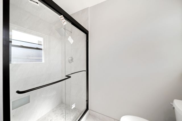 99 Essex Road, Elk Grove Village, IL 60007