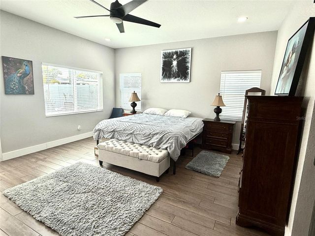 8280 32ND AVENUE N, St Petersburg, FL 33710