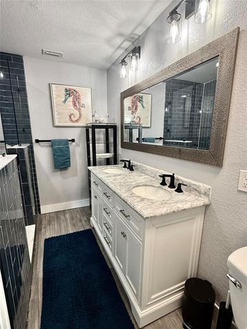 8280 32ND AVENUE N, St Petersburg, FL 33710