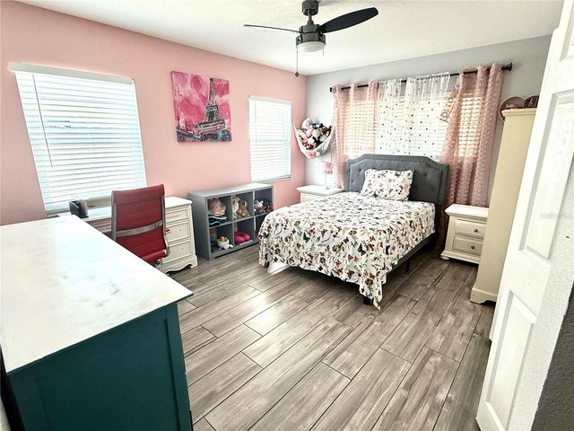 8280 32ND AVENUE N, St Petersburg, FL 33710