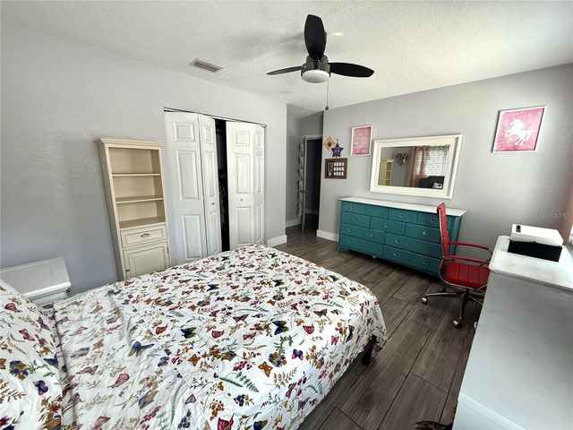 8280 32ND AVENUE N, St Petersburg, FL 33710