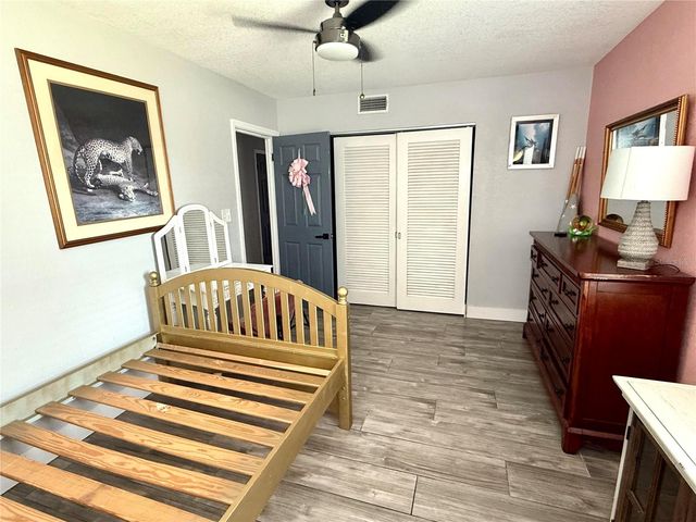 8280 32ND AVENUE N, St Petersburg, FL 33710