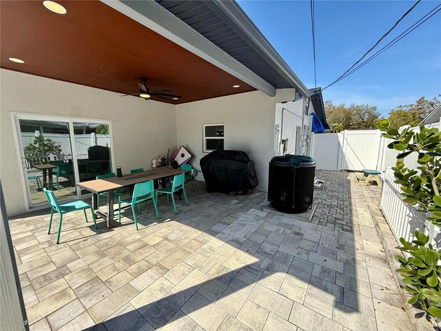 8280 32ND AVENUE N, St Petersburg, FL 33710