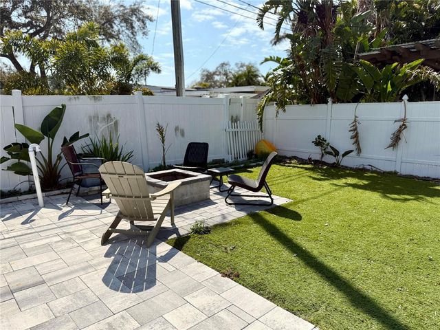 8280 32ND AVENUE N, St Petersburg, FL 33710