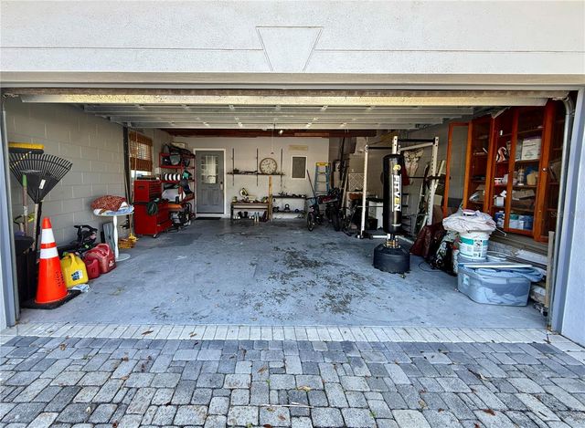 8280 32ND AVENUE N, St Petersburg, FL 33710