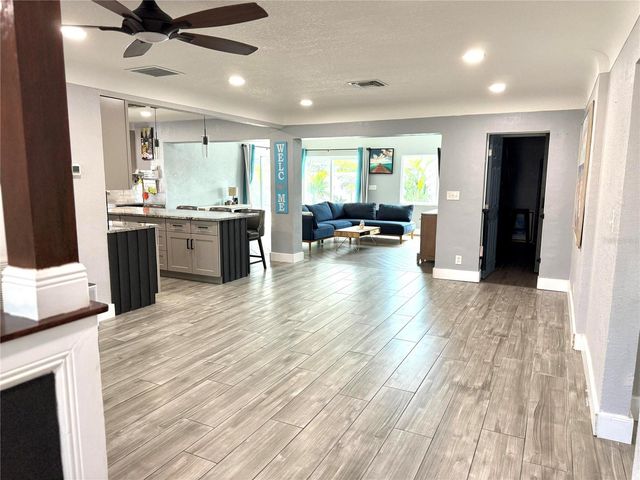 8280 32ND AVENUE N, St Petersburg, FL 33710