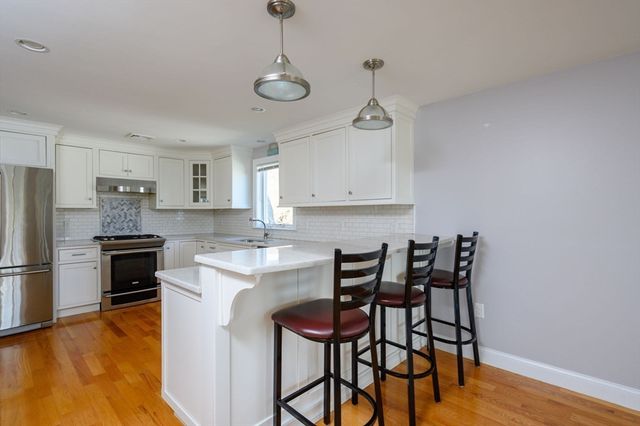 19 Knollwood Rd, Quincy, MA 02171
