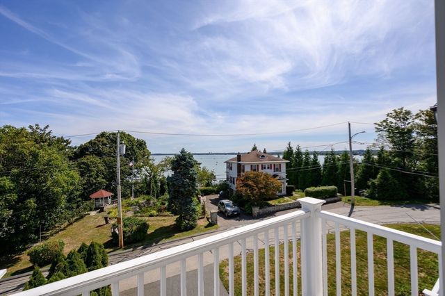 19 Knollwood Rd, Quincy, MA 02171