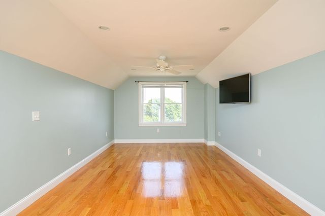 19 Knollwood Rd, Quincy, MA 02171