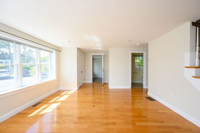 19 Knollwood Rd, Quincy, MA 02171