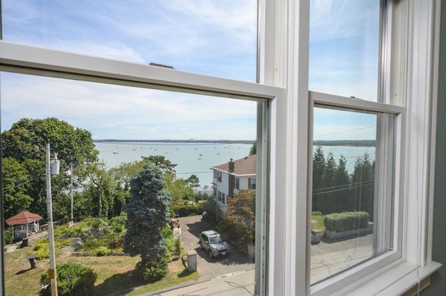 19 Knollwood Rd, Quincy, MA 02171