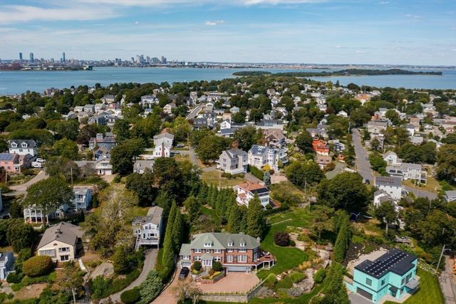 19 Knollwood Rd, Quincy, MA 02171