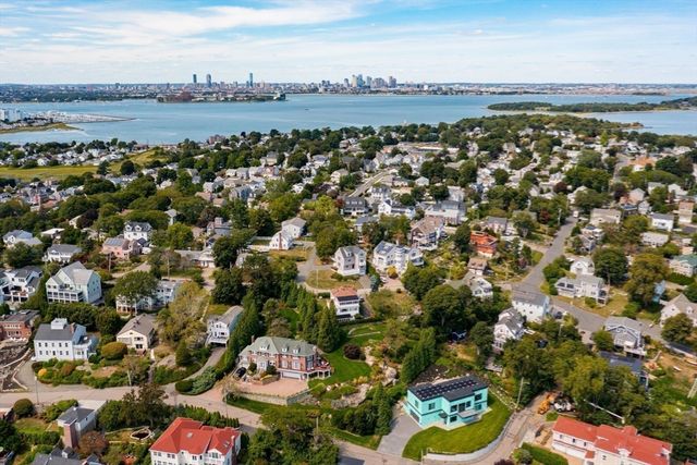 19 Knollwood Rd, Quincy, MA 02171