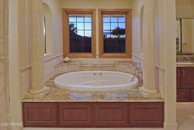 6270 E BRYERLY Drive, Hereford, AZ 85615